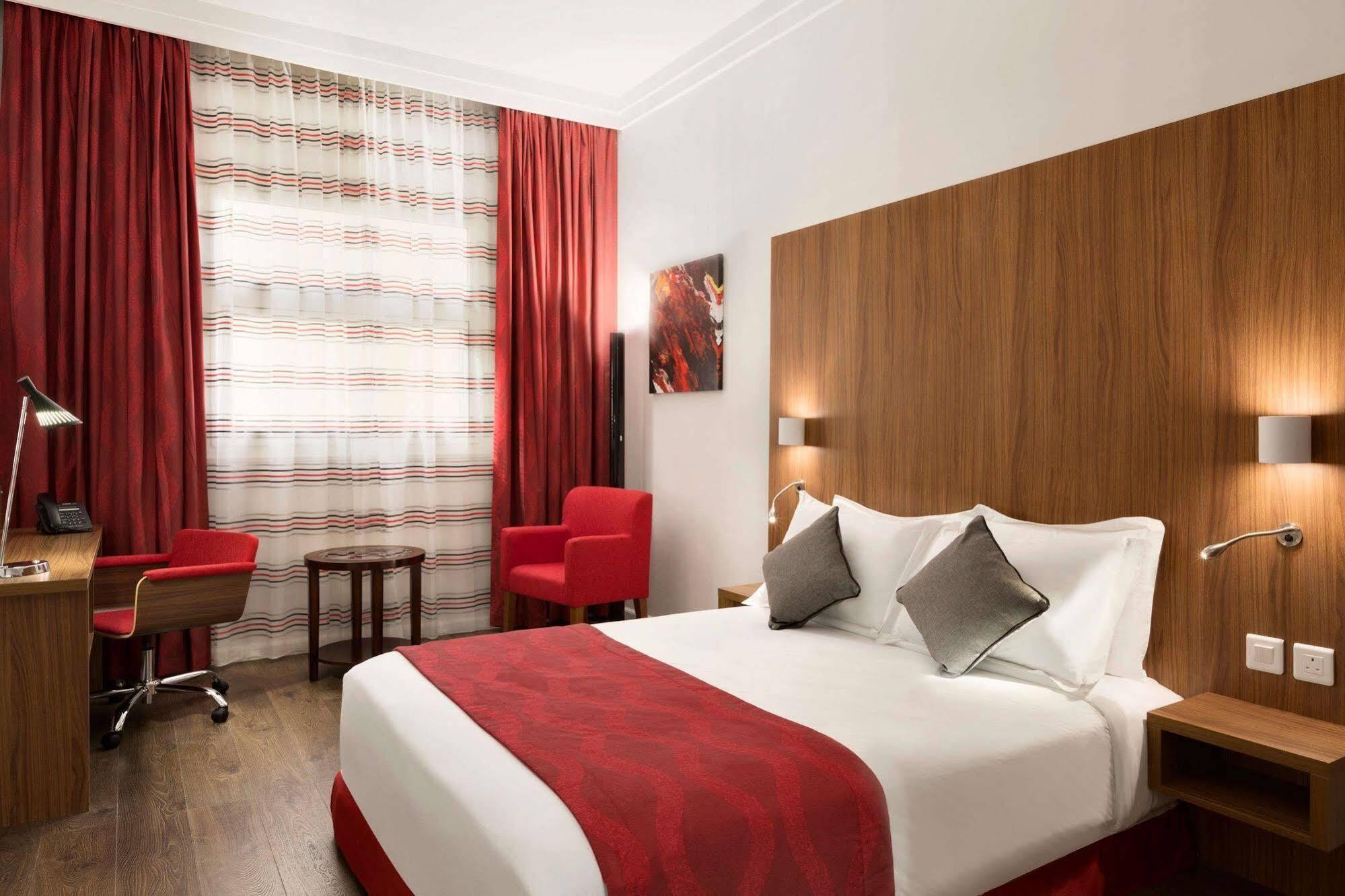 Ramada Encore Al Khobar Olaya Exterior photo