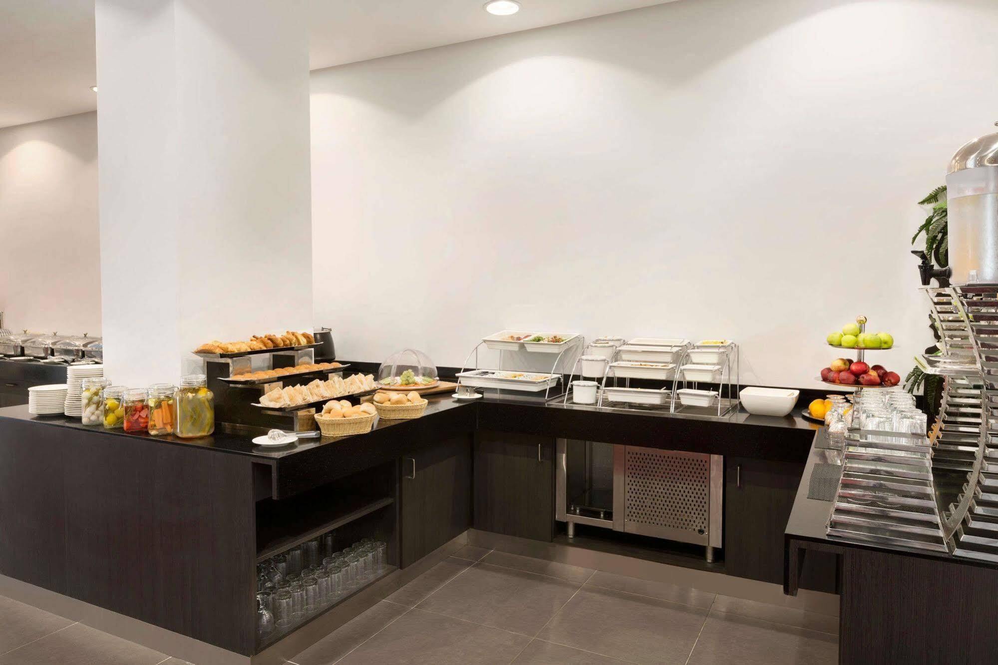 Ramada Encore Al Khobar Olaya Exterior photo